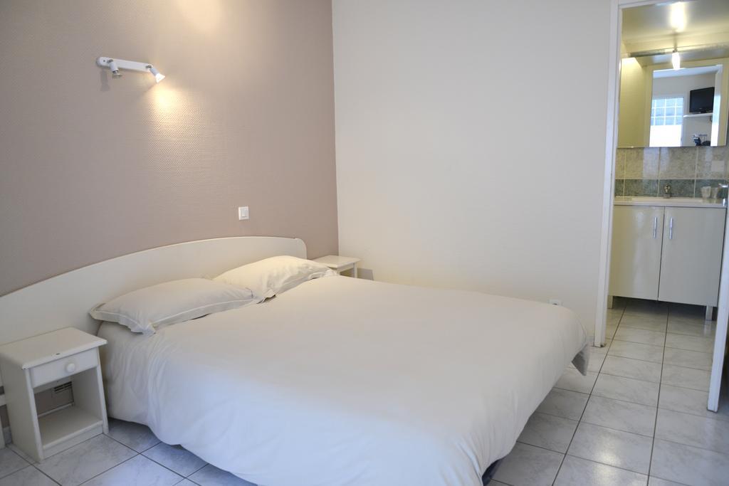 Hotel Des Arceaux Saint-Sever  Buitenkant foto